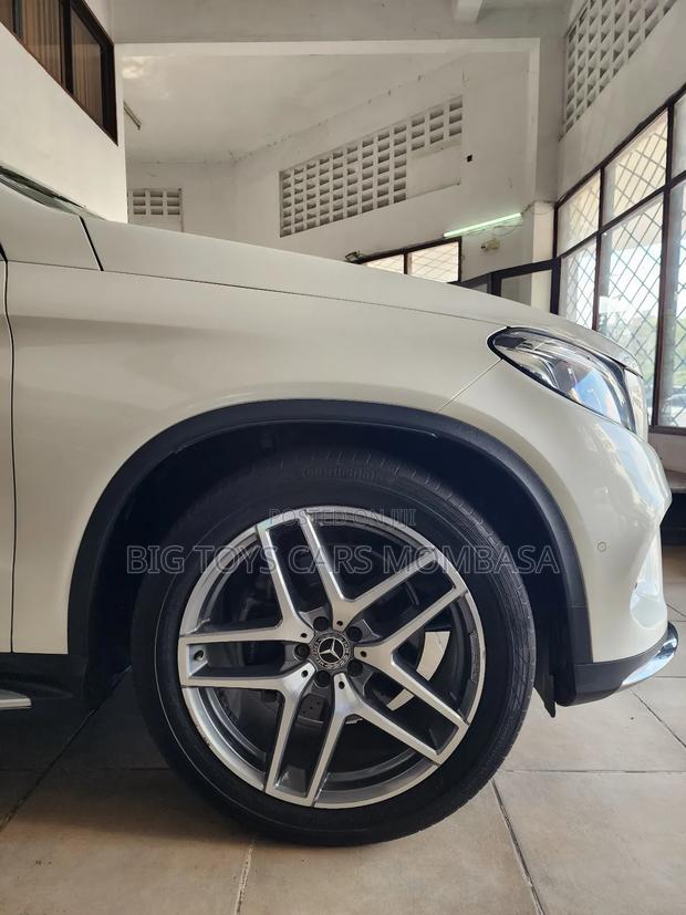 Mercedes-Benz GLE-Class 2018 White
