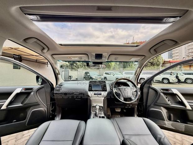Toyota Land Cruiser Prado 2021 Black