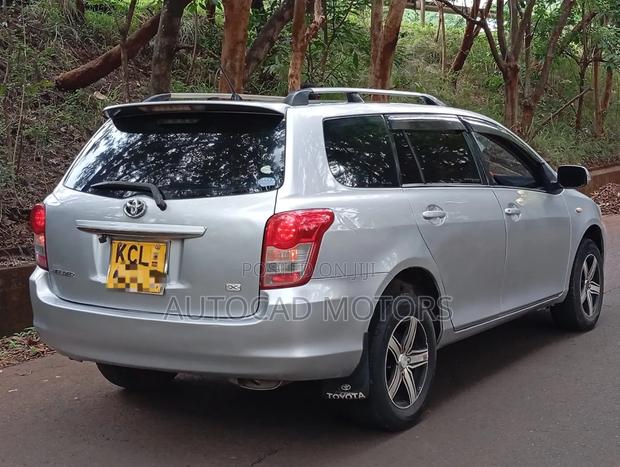 Toyota Corolla Fielder 1.5 Petrol FWD 2011 Silver