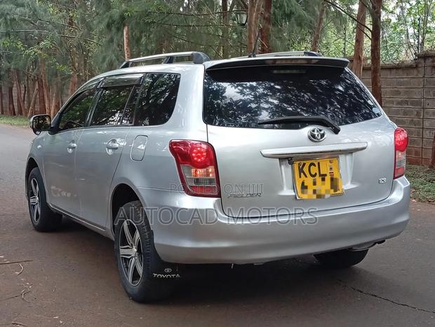 Toyota Corolla Fielder 1.5 Petrol FWD 2011 Silver