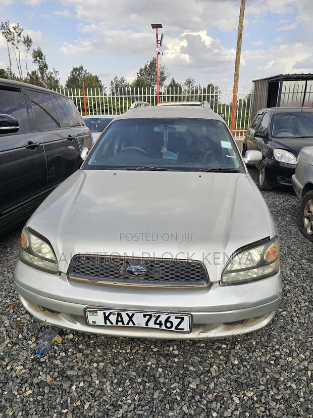 Subaru Legacy 2000 Silver