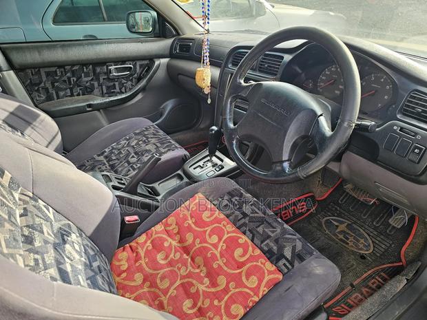 Subaru Legacy 2000 Silver