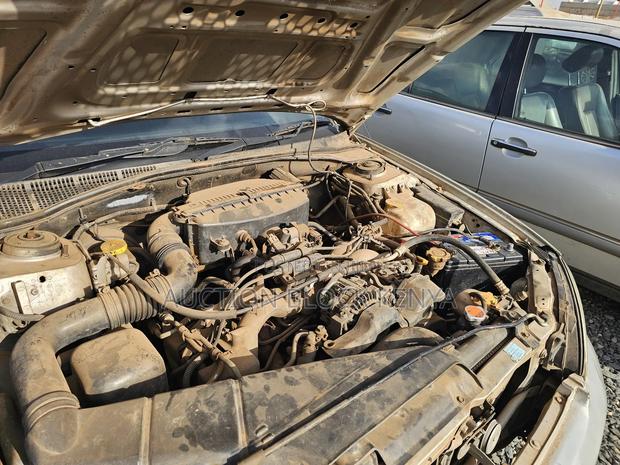 Subaru Legacy 2000 Silver