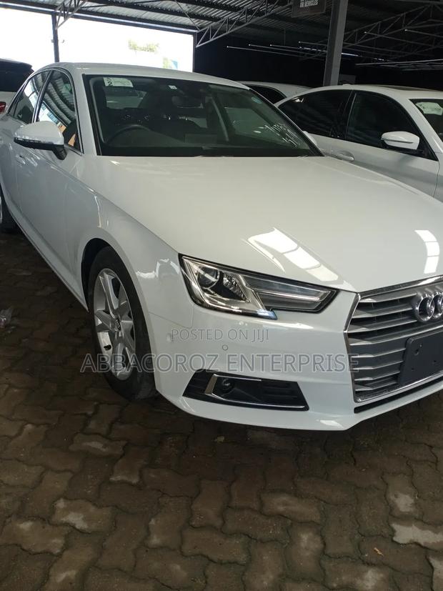 Audi A4 2.0T Tech ultra Premium FWD 2018 White