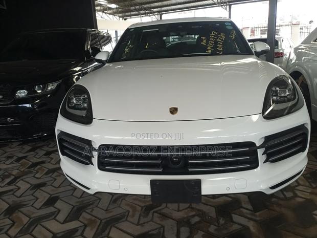 Porsche Cayenne 2019 White