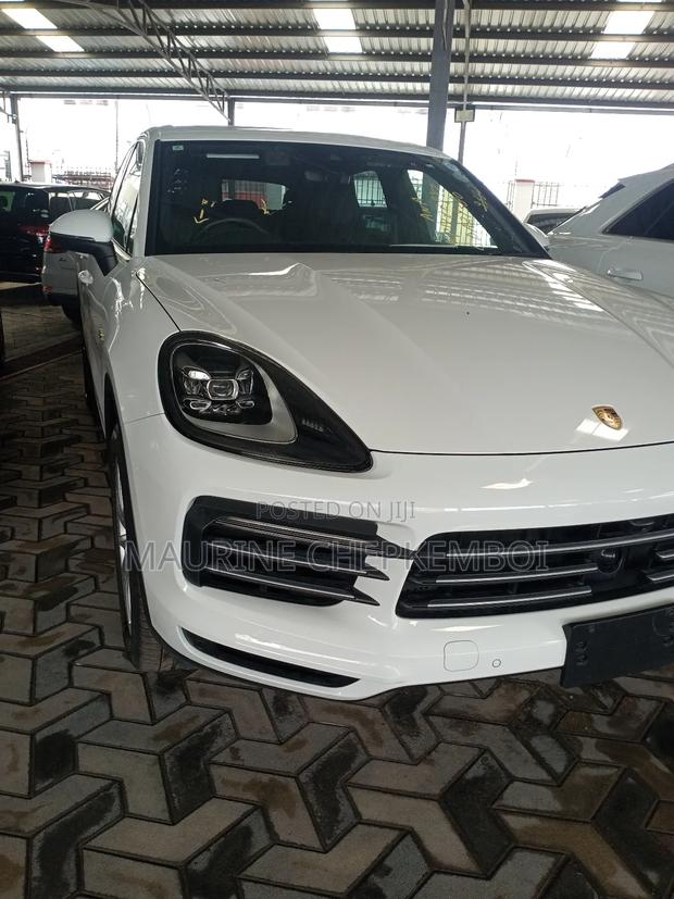 Porsche Cayenne 2019 White
