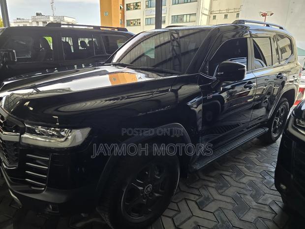 Toyota Land Cruiser 2023 Black