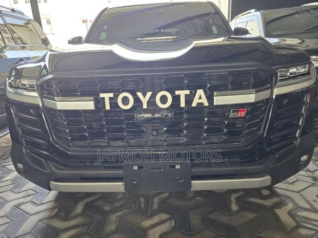 Toyota Land Cruiser 2023 Black