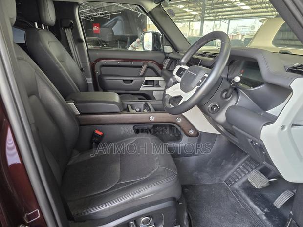 Land Rover Defender 2023 Maroon