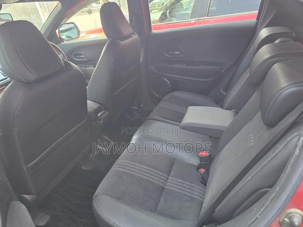 Honda Vezel 2019 Red