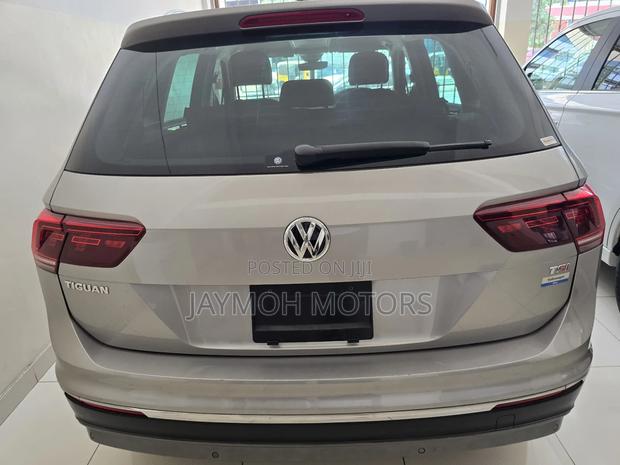Volkswagen Tiguan 2019 Silver