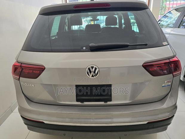 Volkswagen Tiguan 2019 Silver