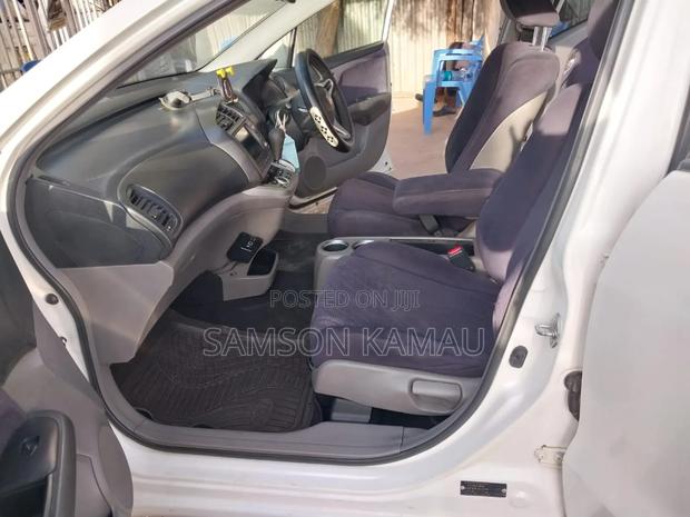 Honda Stream 2010 Silver