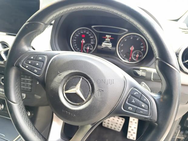 Mercedes-Benz B-Class B180 Petrol 2018 Black