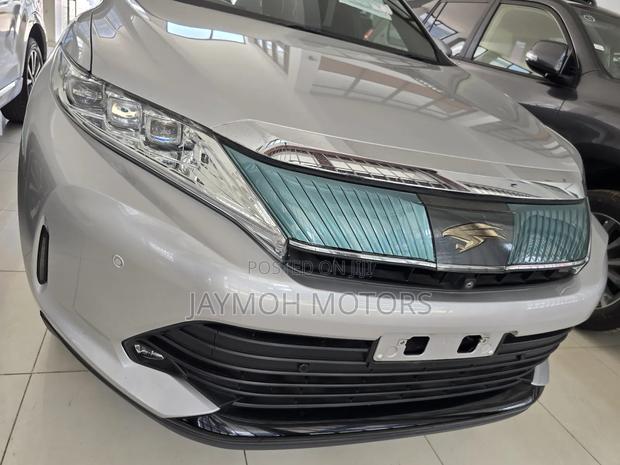 Toyota Harrier 2018 Silver