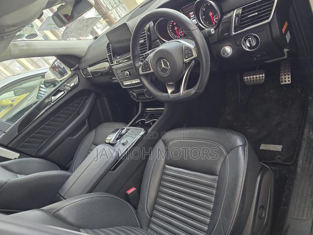Mercedes-Benz GLE-Class 2019 White