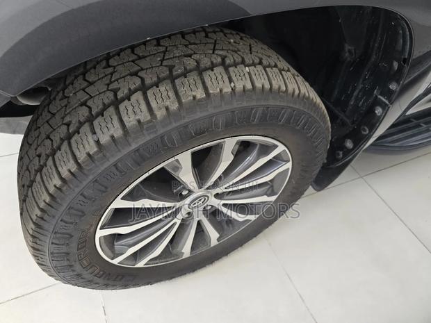 Toyota Land Cruiser Prado 2019 Gray