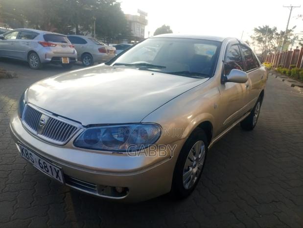 Nissan Bluebird 2005 Gold