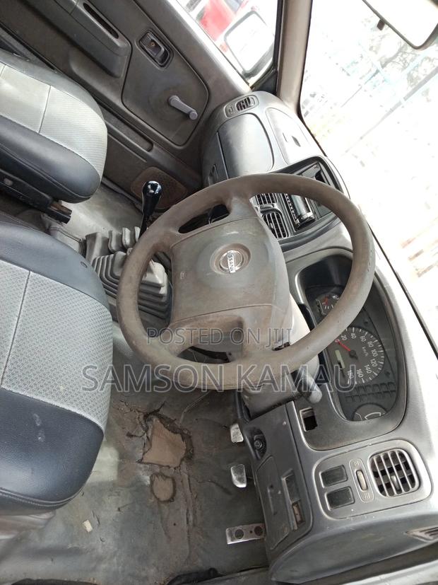 Nissan Hardbody 2008 White