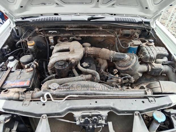 Nissan Hardbody 2008 White