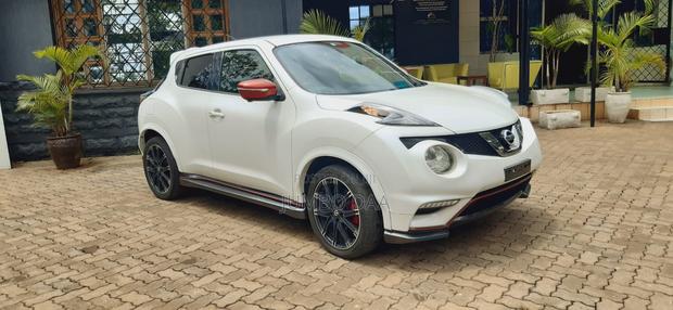 Nissan Juke NISMO RS 4dr Hatchback (1.6L 4cyl Turbo 6M) 2015 White