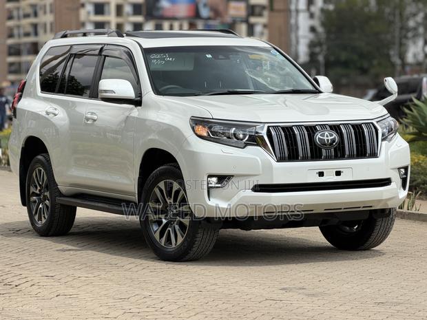 Toyota Land Cruiser Prado 2.7 2022 White