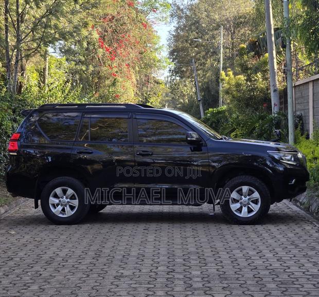 Toyota Land Cruiser Prado 2.8 2018 Black