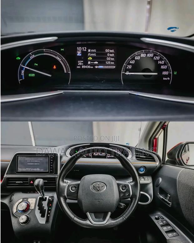 Toyota Sienta 2019 Red