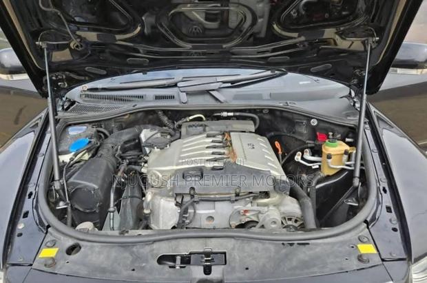 Volkswagen Touareg 2005 Black