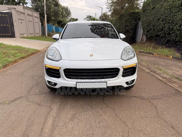 Porsche Cayenne 2015 White
