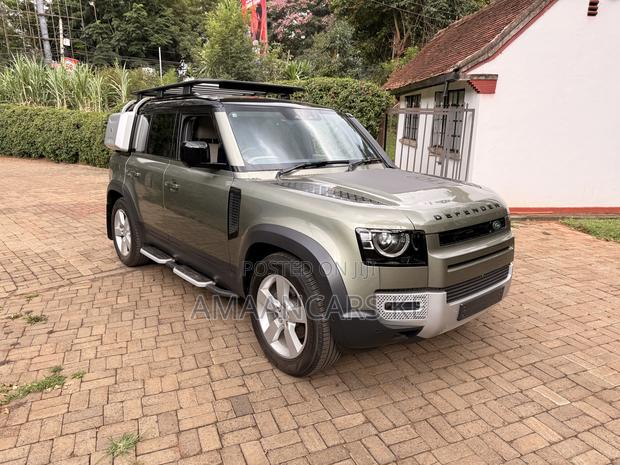 Land Rover Defender First Edition 2021 Green