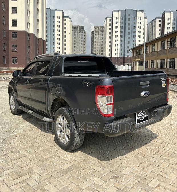 Ford Ranger Wildtrak 2012 Gray
