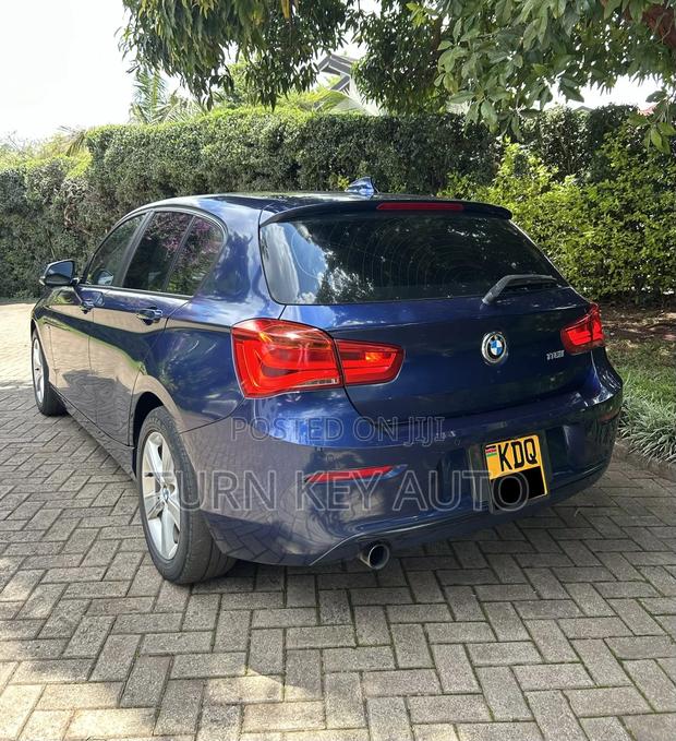 BMW 118i 2017 Blue