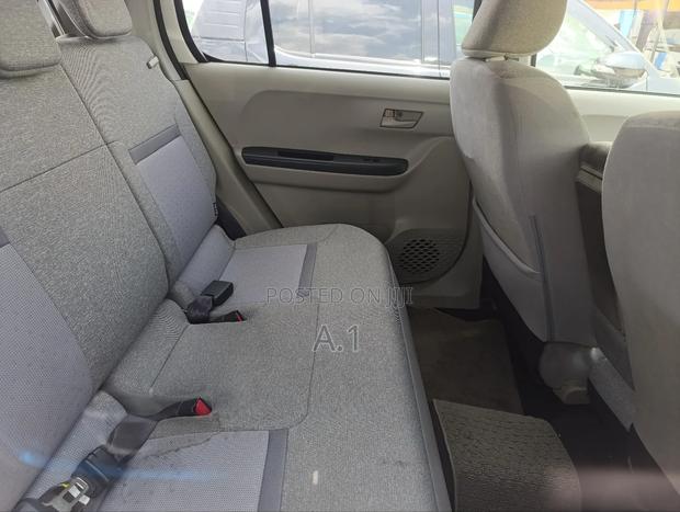 Toyota Passo 1.0 FWD 2018 Pearl