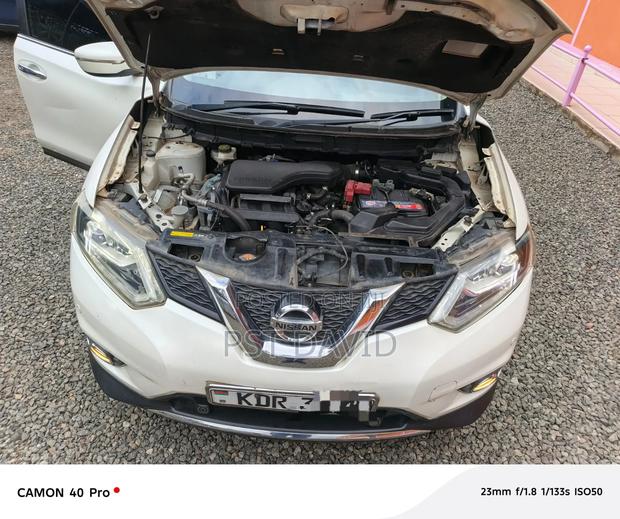 Nissan X-Trail 2.0 Petrol FWD 2017 White