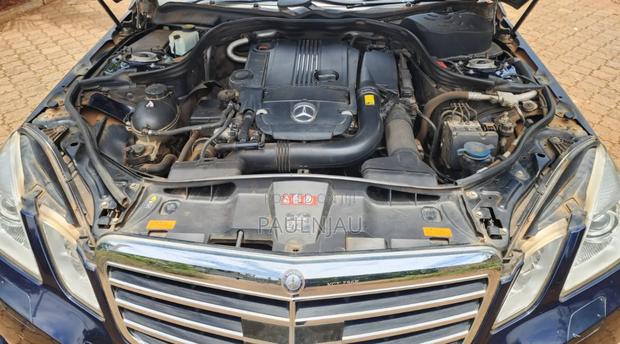 Mercedes-Benz E250 2012 Blue