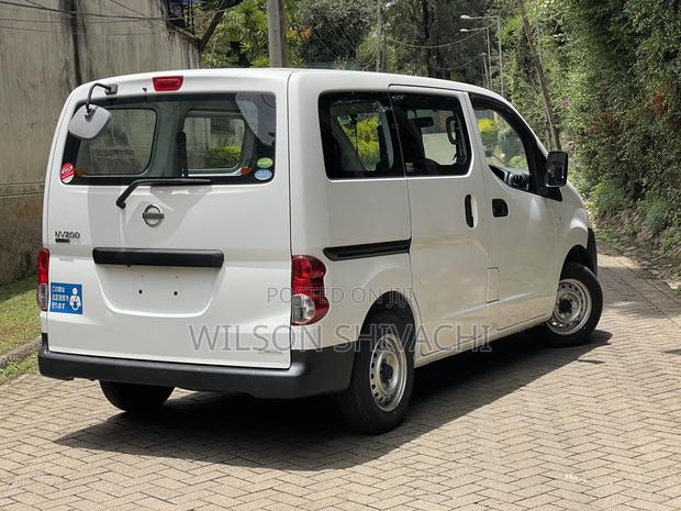 Nissan NV200 2019 White