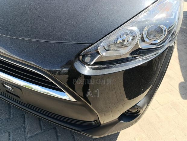 Toyota Sienta 1.5 FWD 2019 Black