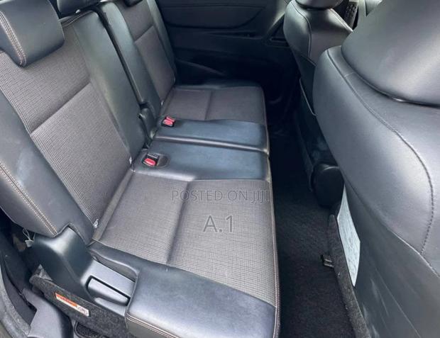 Toyota Sienta 1.5 FWD 2019 Black