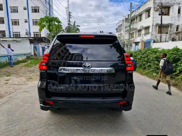Toyota Land Cruiser Prado 2020 Black