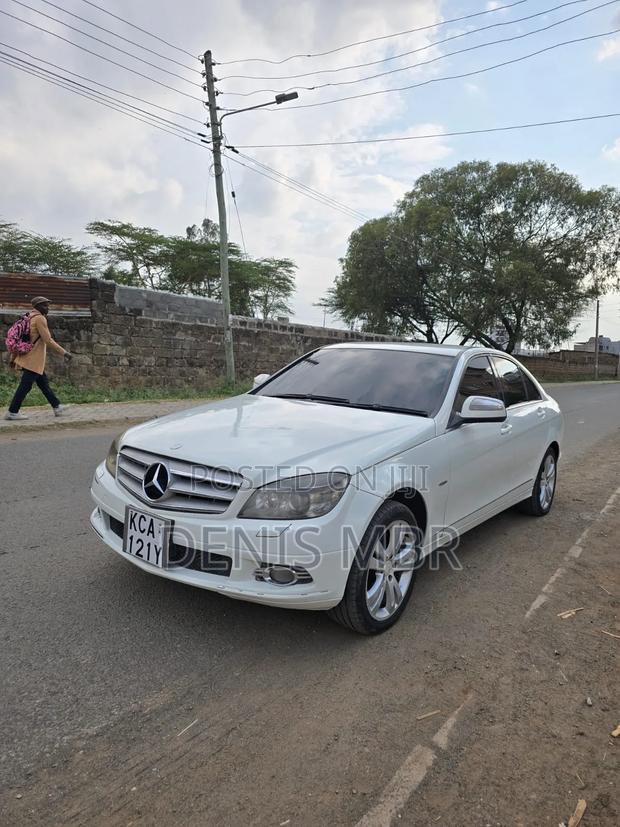 Mercedes-Benz C200 2009 White