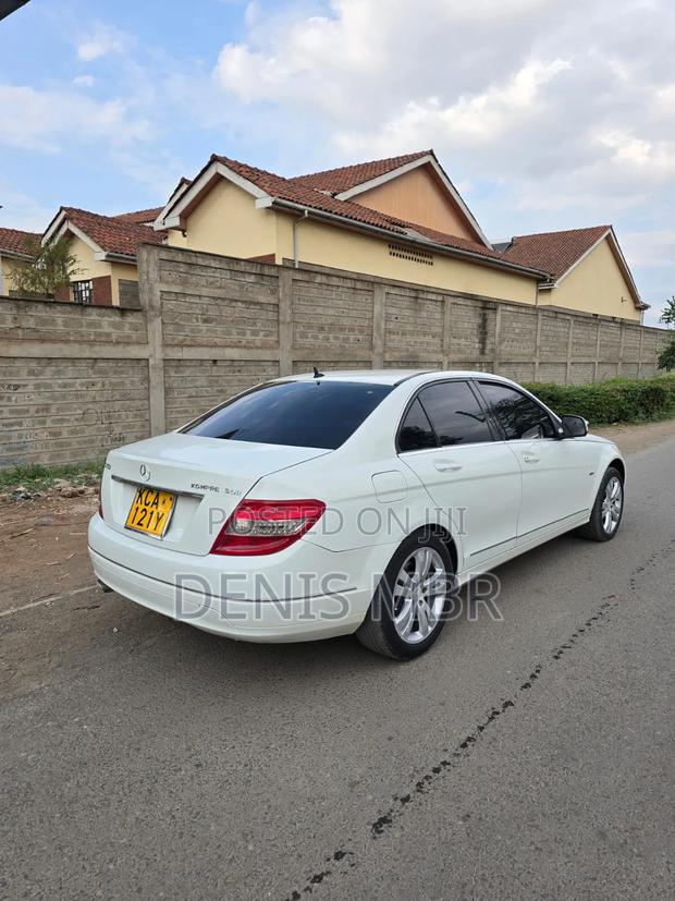Mercedes-Benz C200 2009 White