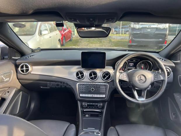 Mercedes-Benz GLA-Class 2018 Black