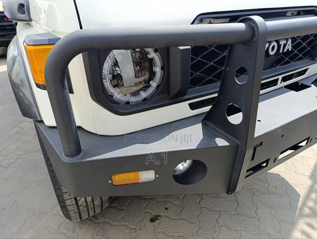 Toyota Land Cruiser 2019 White