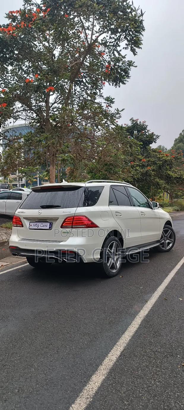 Mercedes-Benz GLE-Class 2017 White