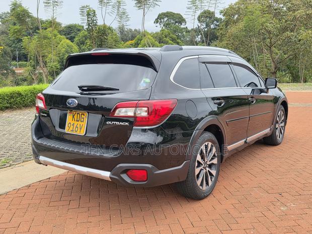 Subaru Outback 2015 Black