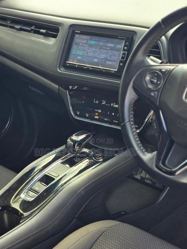Honda Vezel 1.5 Hybrid 2WD 2018 Black