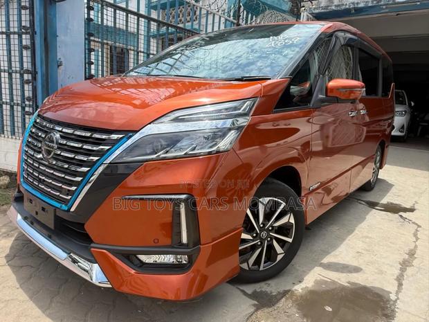 Nissan Serena 2019 Orange