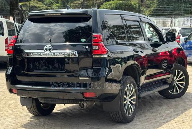 Toyota Land Cruiser Prado 2.8 2019 Black