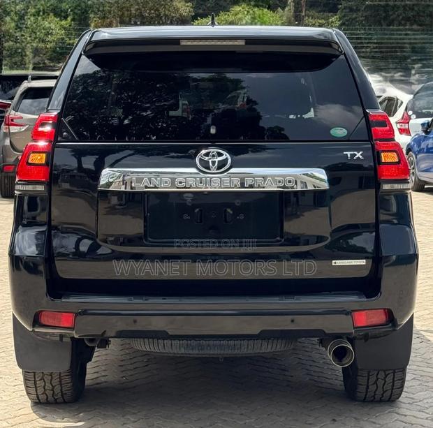 Toyota Land Cruiser Prado 2.8 2019 Black